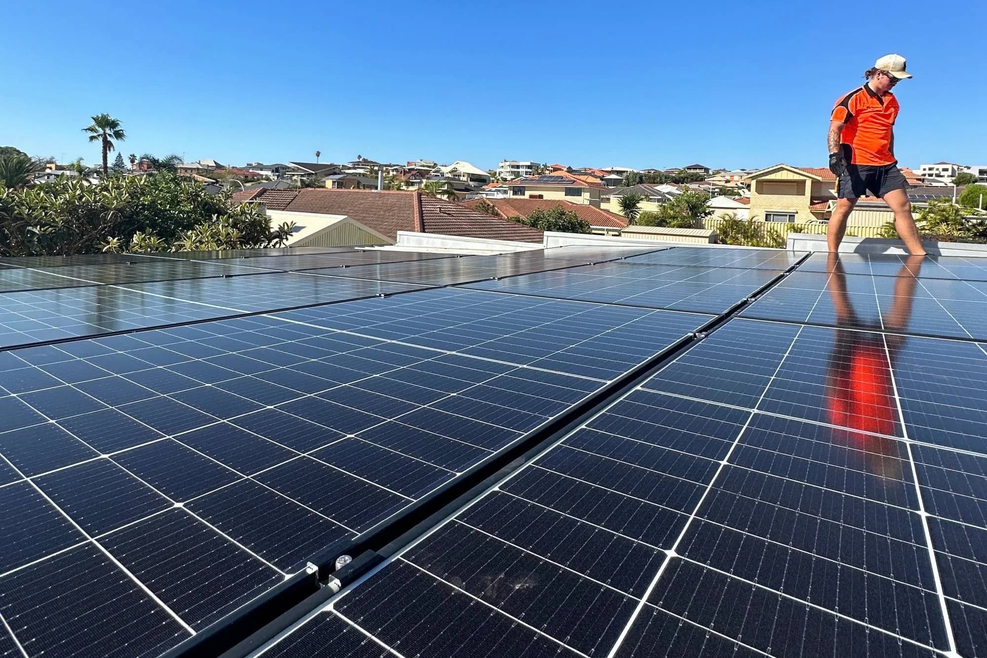 6 points to compare solar companies and their reviews in Australia