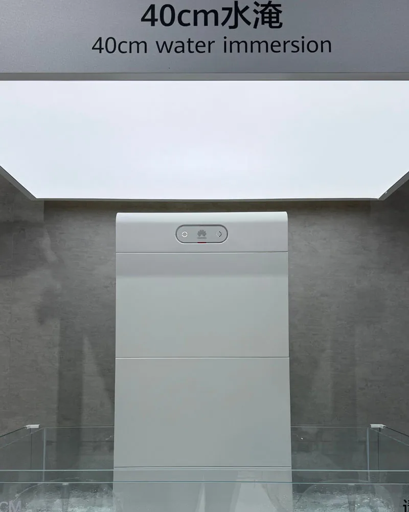 Water-Immersion-Huawei-iStore-SNEC-2025.jpg